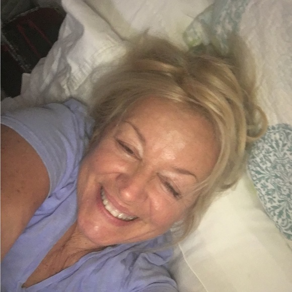 Meet your Posher, Vicky - Picture 2 of 3